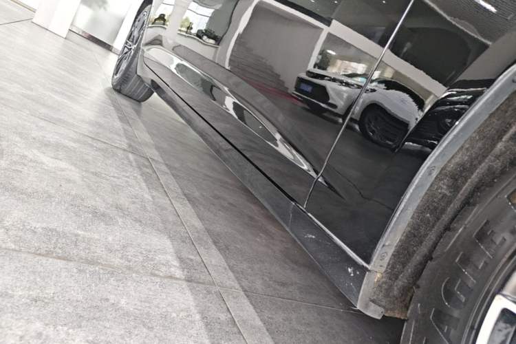Used Audi A6L 2024 45 TFSI quattro Prestige Elegant Edition Right Side Sill