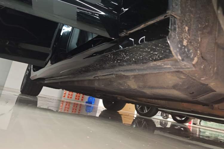 Used Audi A6L 2024 45 TFSI quattro Prestige Dynamic Edition Right Side Sill