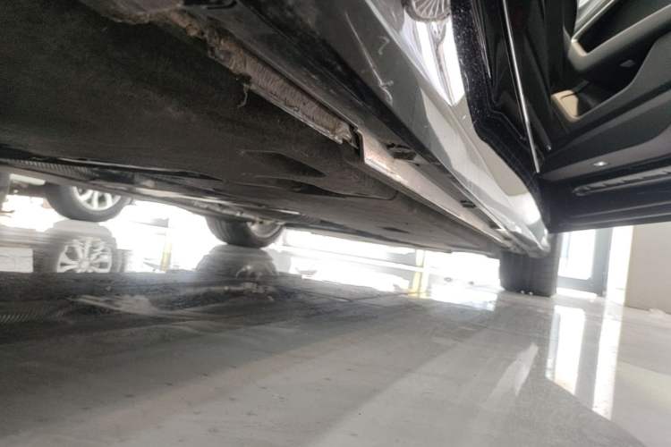 Used Audi A6L 2024 40 TFSI Luxury Dynamic Edition Right Side Sill