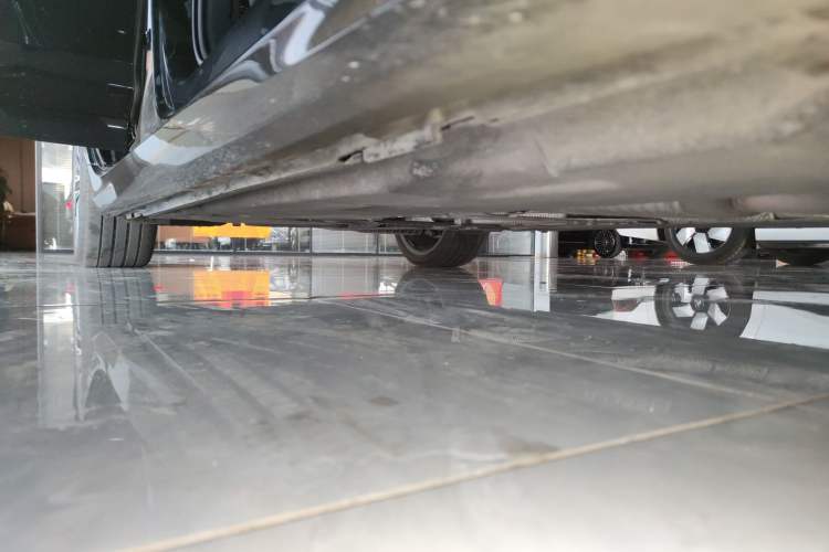 Used Audi A6L 2024 45 TFSI quattro Prestige Dynamic Edition Right Side Sill