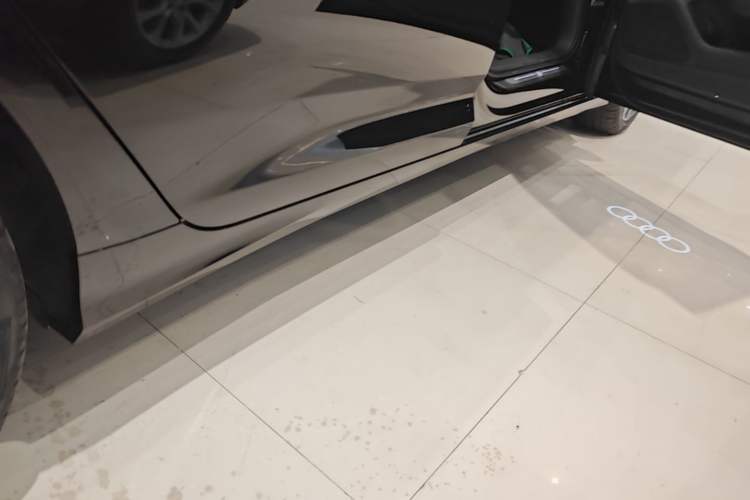 Used Audi A6L 2024 45 TFSI quattro Prestige Dynamic Edition Right Side Sill