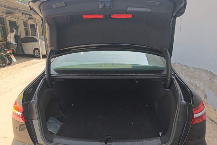 Used Audi A6L  Trunk