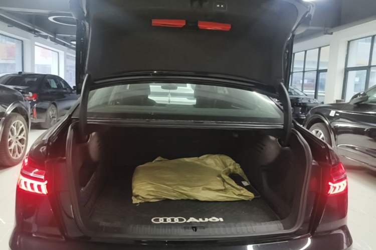 Used Audi A6L  Trunk