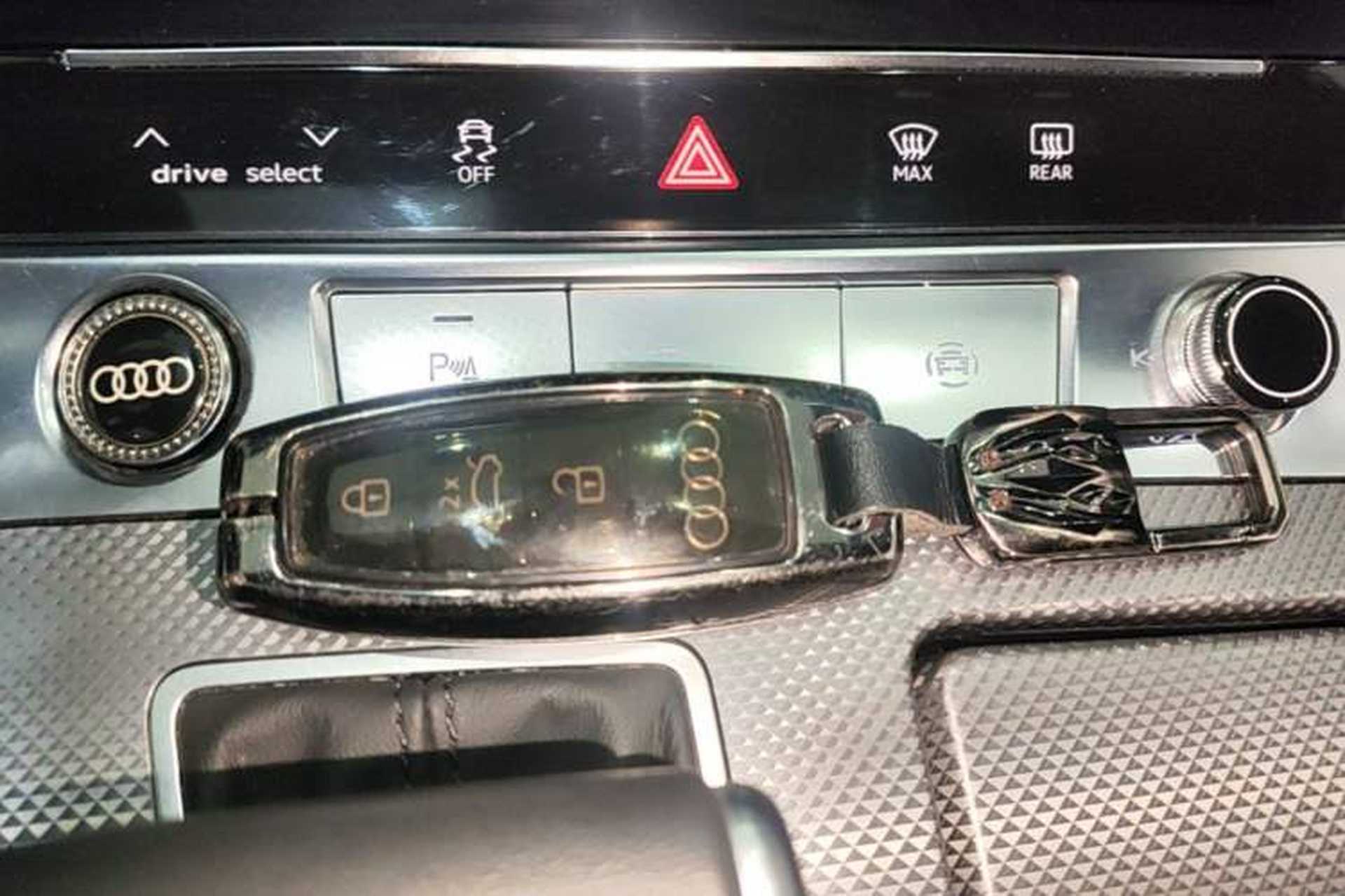 Used Audi A6L 2024 40 TFSI Luxury Dynamic Edition Vehicle Key