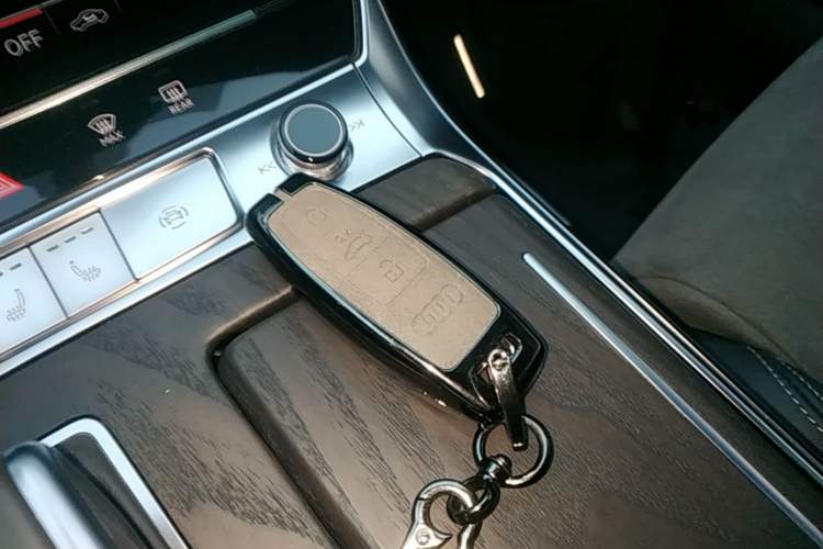Used Audi A6L 2024 45 TFSI Prestige Dynamic Edition Vehicle Key