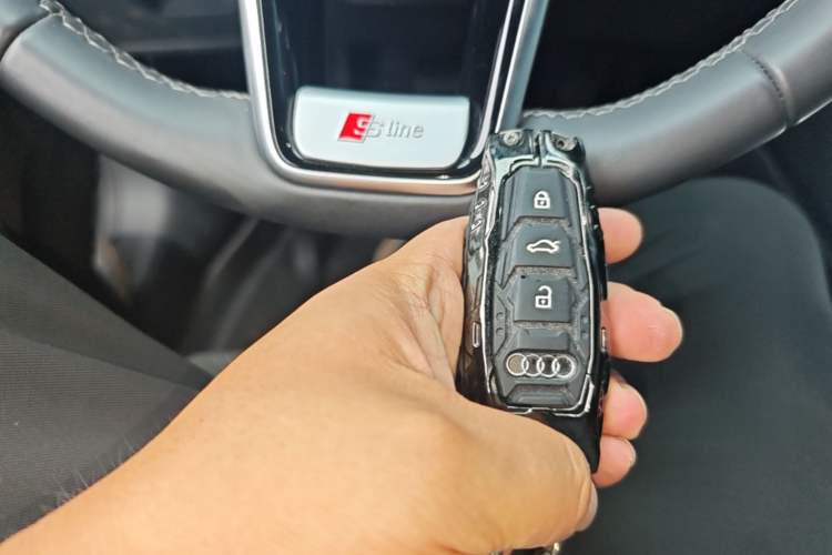 Used Audi A6L 2024 40 TFSI Luxury Dynamic Edition Vehicle Key