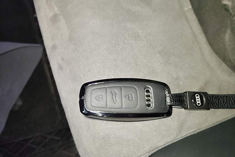 Used Audi A6L 2024 45 TFSI Prestige Dynamic Edition Vehicle Key