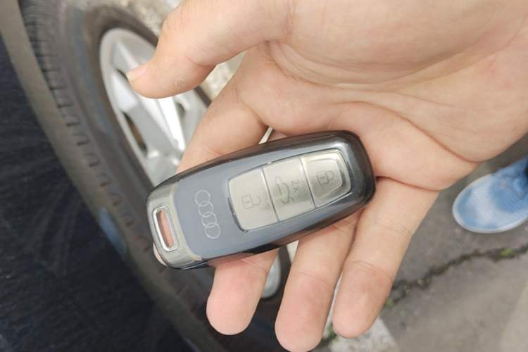 Used Audi A6L 2024 40 TFSI Luxury Prestige Edition Vehicle Key