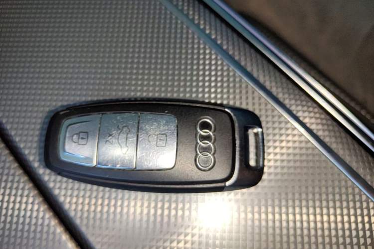 Used Audi A6L 2024 40 TFSI Luxury Dynamic Edition Vehicle Key