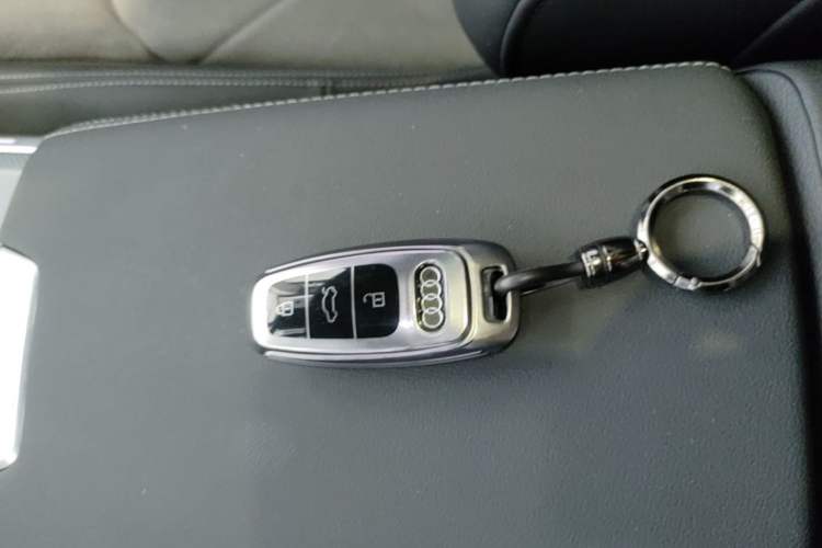 Used Audi A6L 2024 40 TFSI Luxury Dynamic Edition Vehicle Key