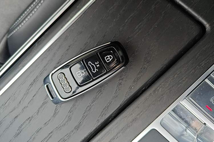 Used Audi A6L 2024 45 TFSI quattro Prestige Dynamic Edition Vehicle Key