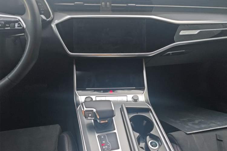 Used Audi A6L 2024 45 TFSI Prestige Dynamic Edition Audio And AC Panel