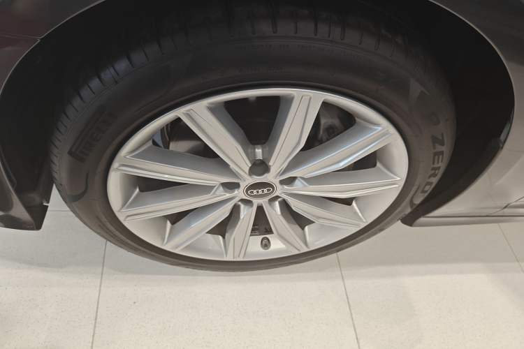 Used Audi A6L 2024 45 TFSI Prestige Dynamic Edition Left Front Wheel Hub