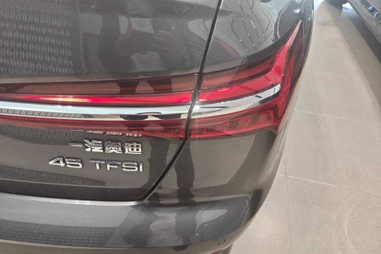 Used Audi A6L 2024 45 TFSI Prestige Dynamic Edition Right Rear Taillight