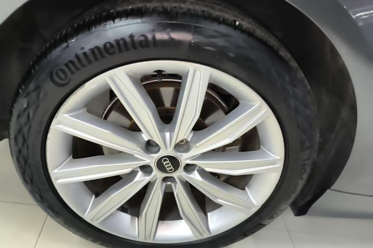 Used Audi A6L 2024 45 TFSI Prestige Dynamic Edition Right Rear Wheel Hub