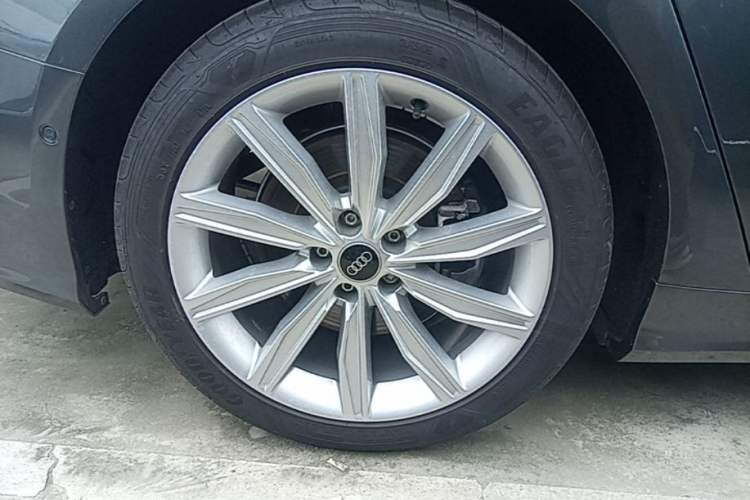 Used Audi A6L 2024 45 TFSI Prestige Dynamic Edition Right Rear Wheel Hub