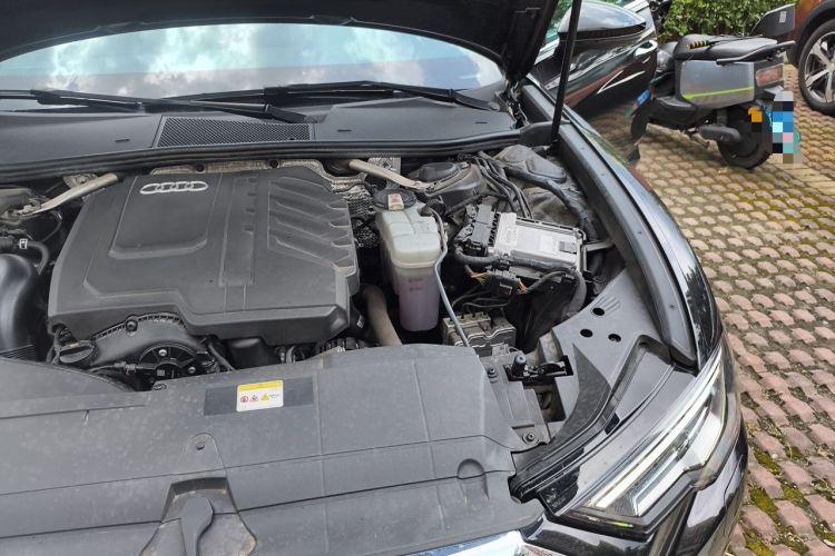 Used Audi A6L 2024 40 TFSI Luxury Prestige Edition Engine Bay Left