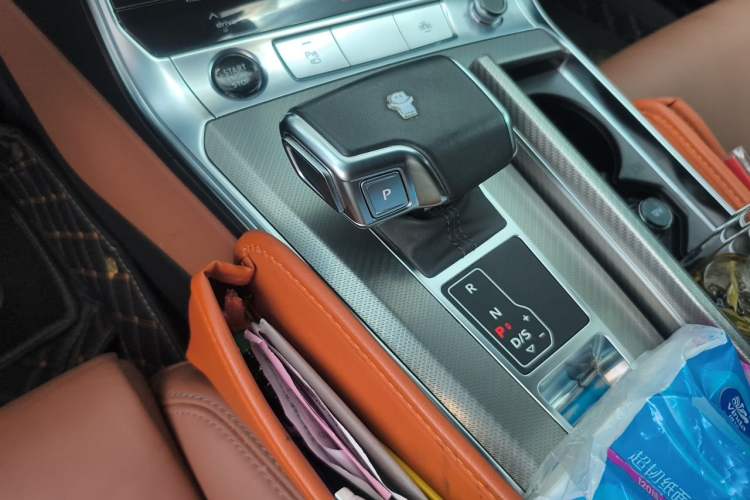 Used Audi A6L 2024 40 TFSI Luxury Prestige Edition Gear Lever