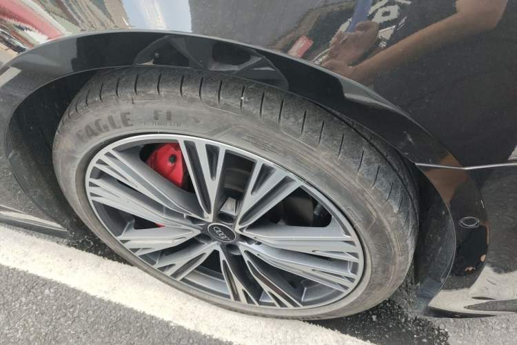 Used Audi A6L 2024 45 TFSI Prestige Dynamic Edition Right Front Wheel Hub