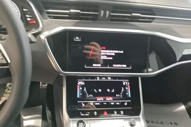 Used Audi A6L 2025 45 TFSI quattro Prestige Dynamic Edition Audio And AC Panel