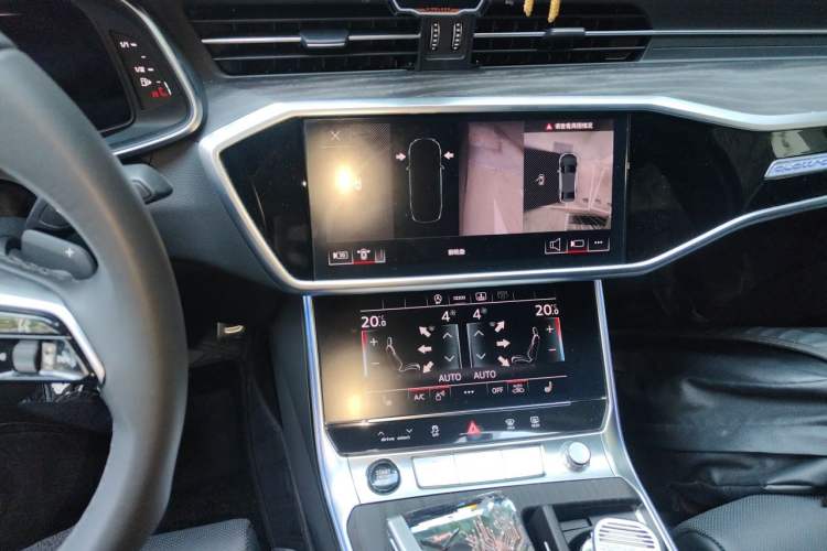 Used Audi A6L 2025 45 TFSI quattro Prestige Dynamic Edition Audio And AC Panel