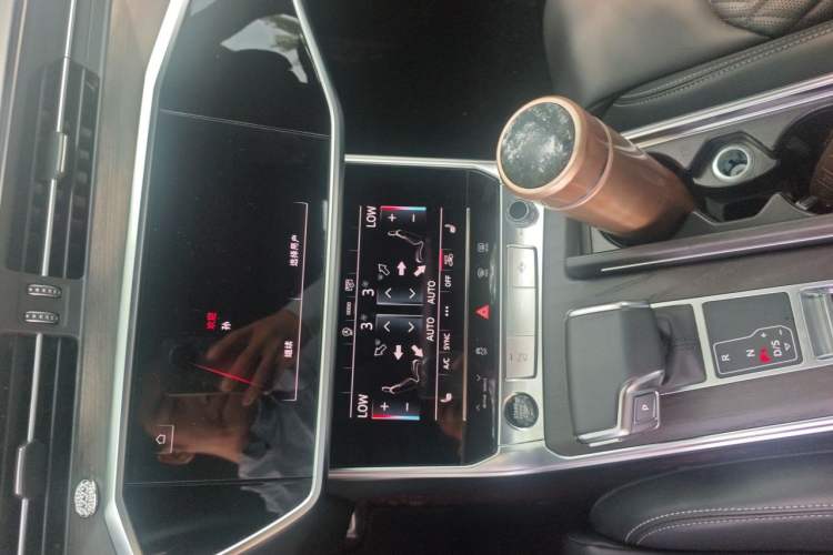 Used Audi A6L 2025 45 TFSI quattro Prestige Dynamic Edition Audio And AC Panel