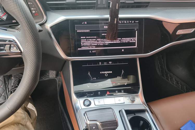 Used Audi A6L 2025 Revised 45 TFSI Prestige Dynamic Edition Audio And AC Panel