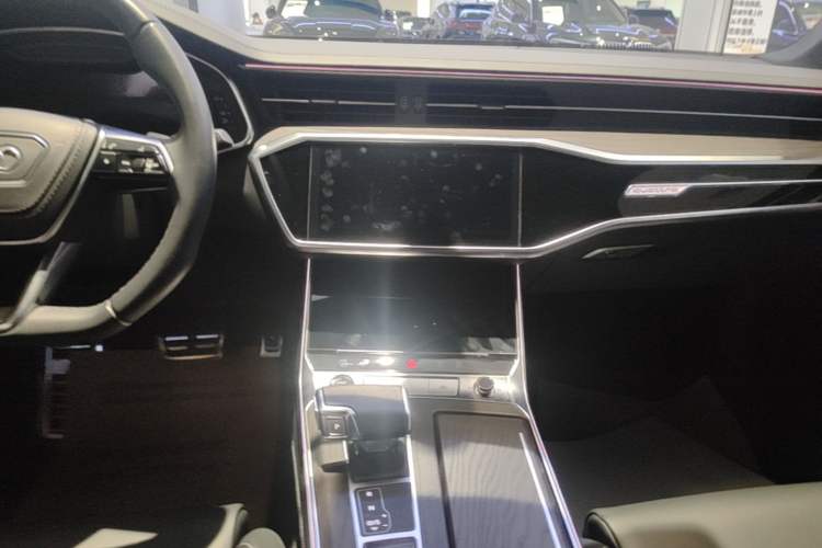 Used Audi A6L 2025 45 TFSI quattro Prestige Dynamic Edition Audio And AC Panel