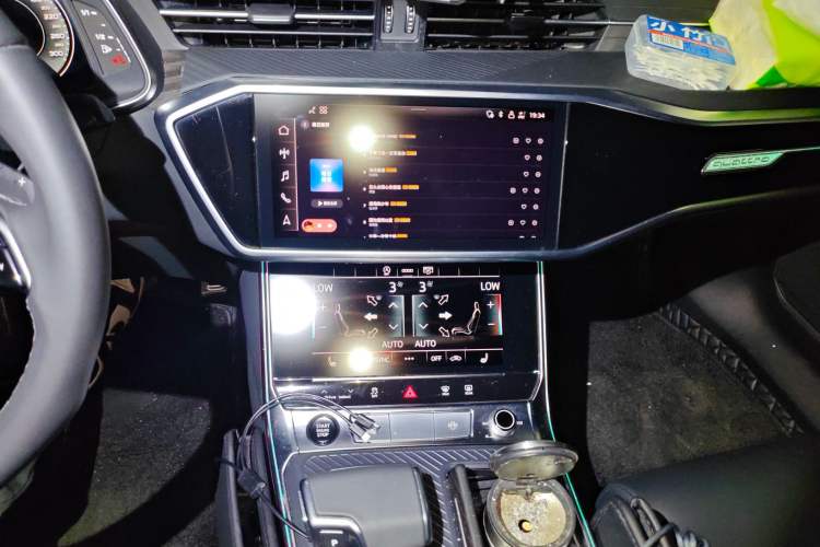 Used Audi A6L 2025 Restyled 45 TFSI quattro Prestige Dynamic Edition Audio And AC Panel