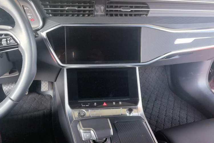 Used Audi A6L 2025 45 TFSI Prestige Dynamic Edition Audio And AC Panel