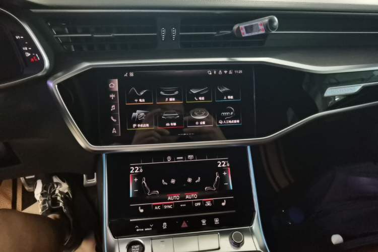 Used Audi A6L 2025 45 TFSI quattro Prestige Dynamic Edition Audio And AC Panel