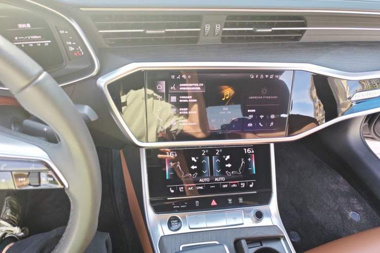 Used Audi A6L 2025 Restyled 45 TFSI quattro Prestige Dynamic Edition Audio And AC Panel