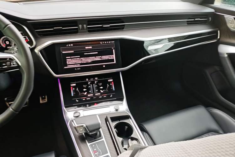Used Audi A6L 2025 Restyled 45 TFSI quattro Prestige Dynamic Edition Audio And AC Panel
