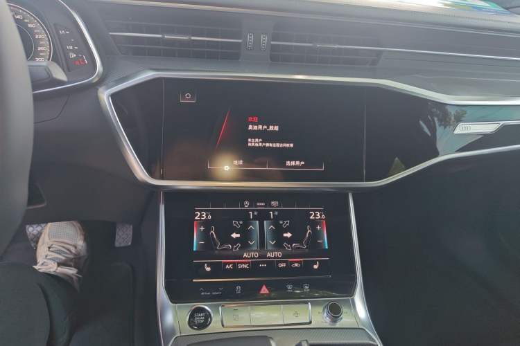 Used Audi A6L 2025 Revised 45 TFSI Prestige Dynamic Edition Audio And AC Panel