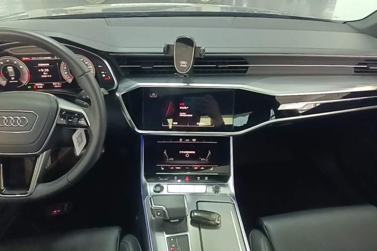 Used Audi A6L 2025 Revised 45 TFSI Prestige Dynamic Edition Audio And AC Panel
