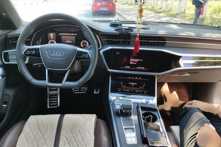 Used Audi A6L 2025 Updated 55 TFSI quattro Prestige Dynamic Edition Center Console