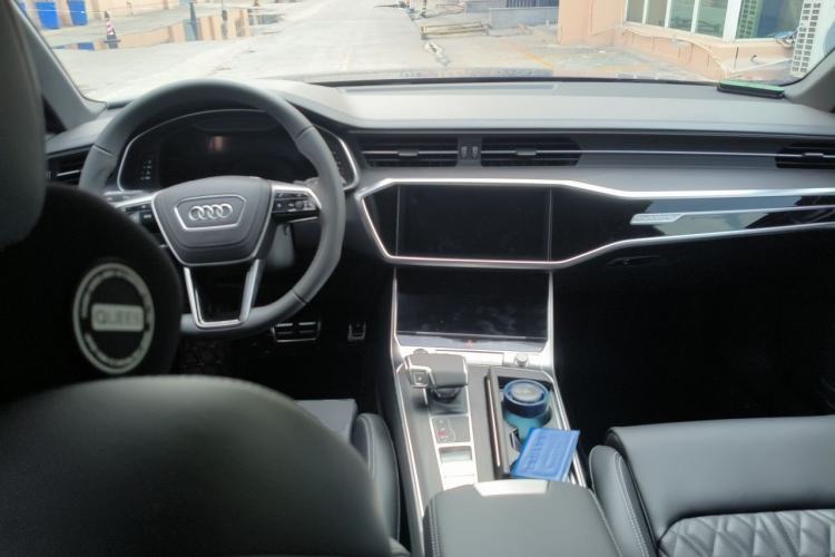 Used Audi A6L 2025 Restyled 45 TFSI quattro Prestige Dynamic Edition Center Console