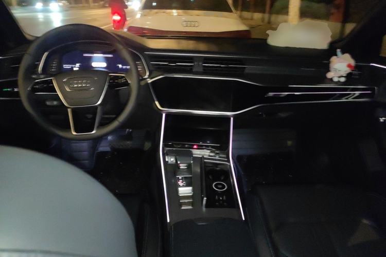 Used Audi A6L 2025 40 TFSI Luxury Dynamic Edition Center Console