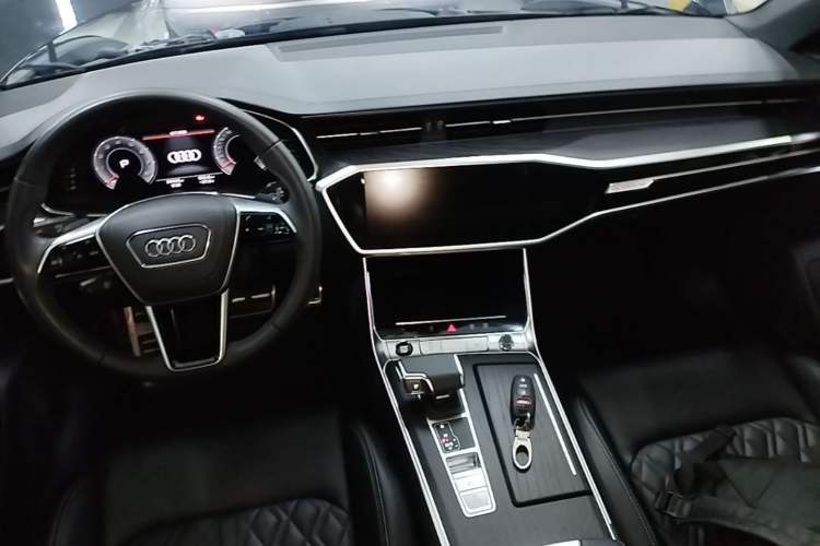 Used Audi A6L 2025 Restyled 45 TFSI quattro Prestige Dynamic Edition Center Console