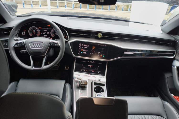Used Audi A6L 2025 Restyled 45 TFSI quattro Prestige Dynamic Edition Center Console