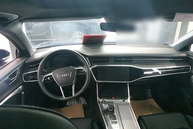 Used Audi A6L 2025 Revised 40 TFSI Luxury Dynamic Edition Center Console