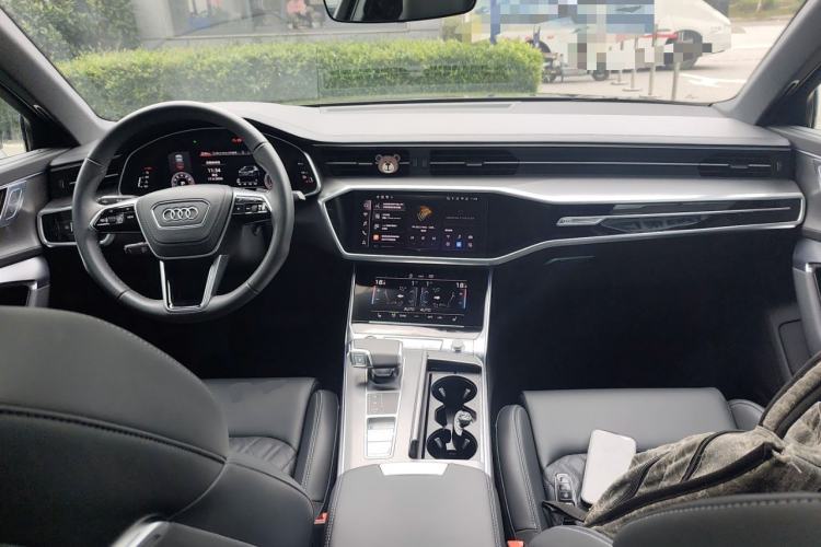 Used Audi A6L 2025 Revised 45 TFSI Prestige Dynamic Edition Center Console