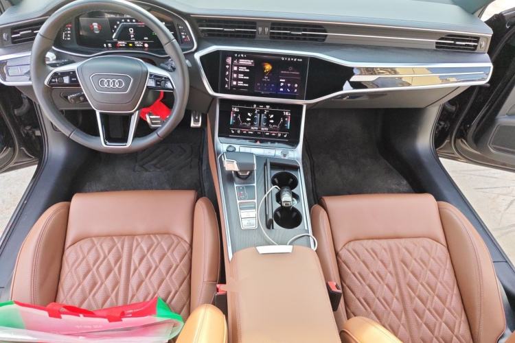 Used Audi A6L 2025 Restyled 45 TFSI quattro Prestige Dynamic Edition Center Console