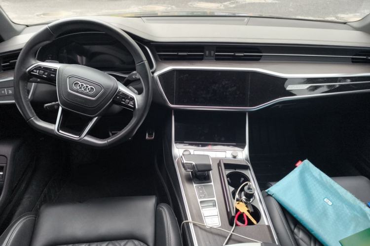 Used Audi A6L 2025 55 TFSI quattro Prestige Dynamic Edition Center Console
