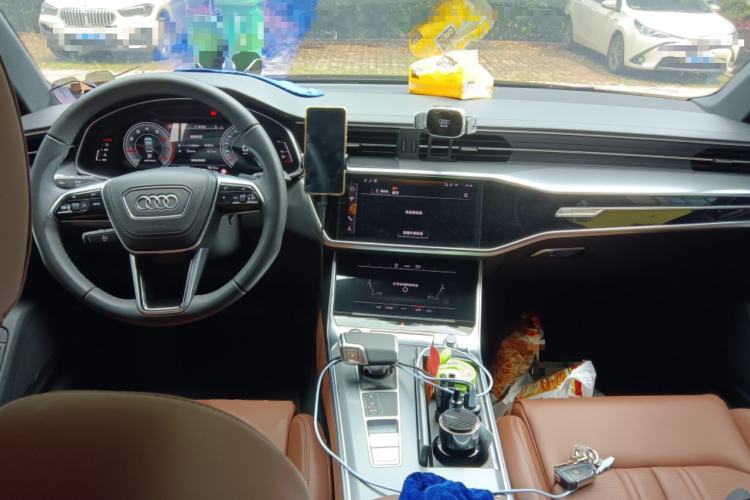Used Audi A6L 2025 Revised 40 TFSI Luxury Dynamic Edition Center Console