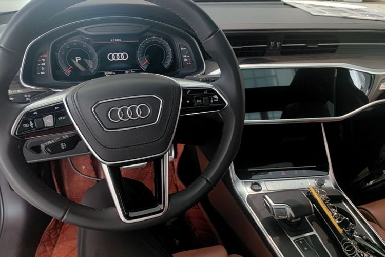 Used Audi A6L 2025 Restyled 45 TFSI quattro Prestige Dynamic Edition Center Console