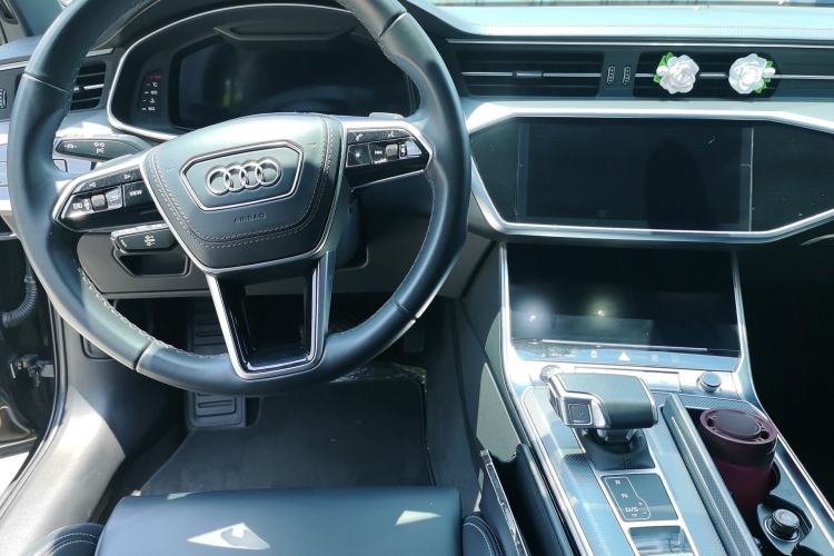 Used Audi A6L 2025 Revised 45 TFSI Prestige Dynamic Edition Center Console