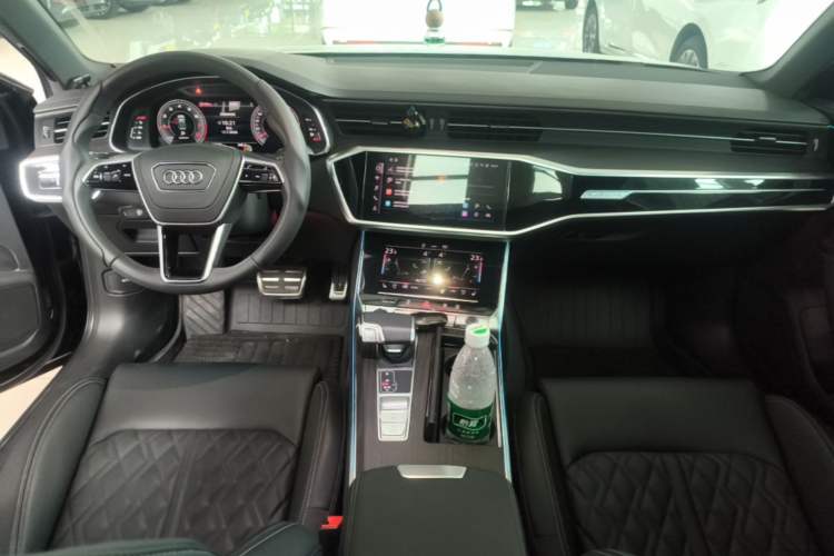 Used Audi A6L 2025 Restyled 45 TFSI quattro Prestige Dynamic Edition Center Console