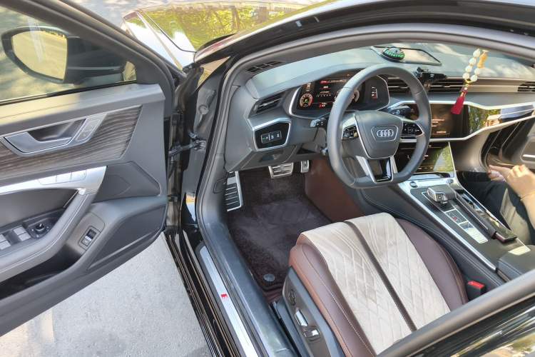 Used Audi A6L 2025 Updated 55 TFSI quattro Prestige Dynamic Edition Driver Seat