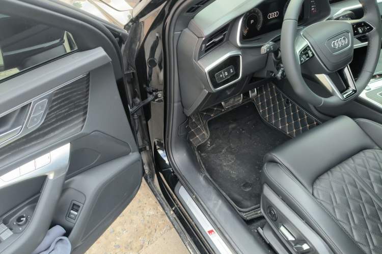 Used Audi A6L 2025 Restyled 45 TFSI quattro Prestige Dynamic Edition Driver Seat